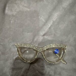 Elegant Crystal-Embellished Cat-Eye Glasses +2.50